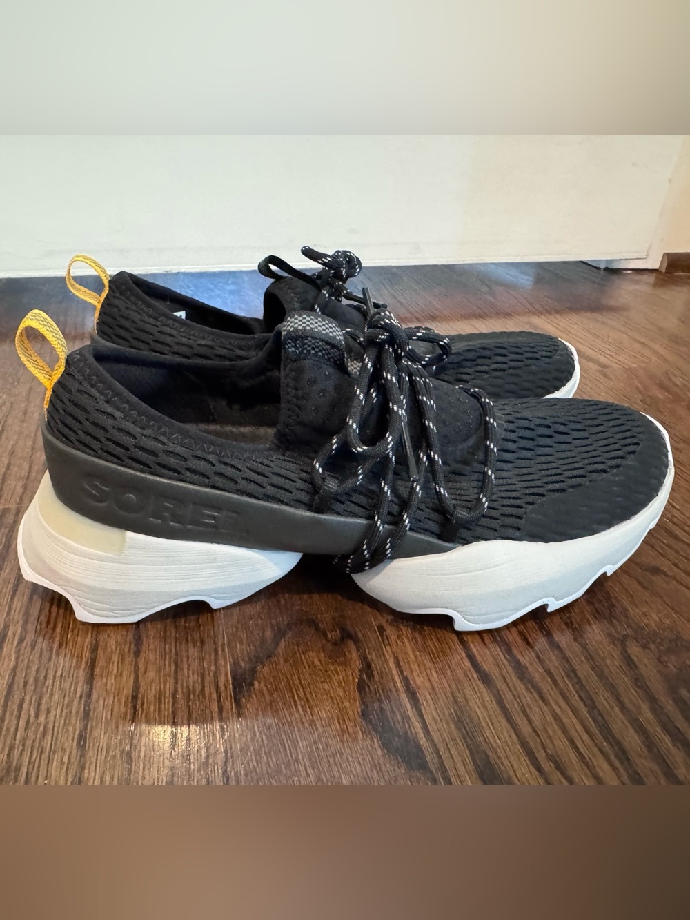 Sorel Kinetic Impact Lace Sneakers Black with White Sole - 7.5 - Picture 6 of 6